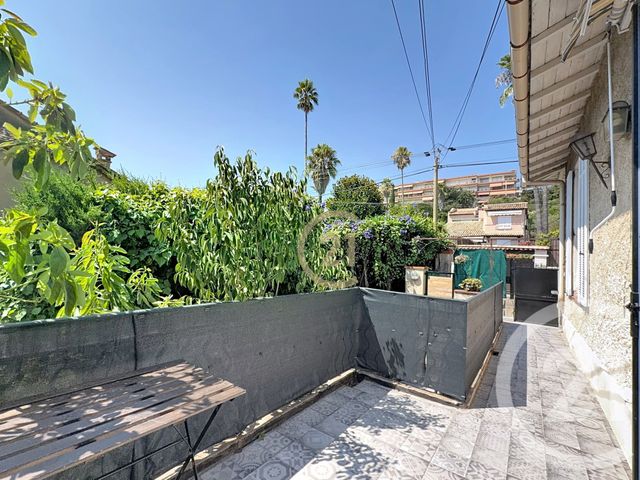 Appartement F3 &agrave; louer - 3 pi&egrave;ces - 46,47 m2 - Antibes - 06 - PROVENCE-ALPES-COTE-D-AZUR