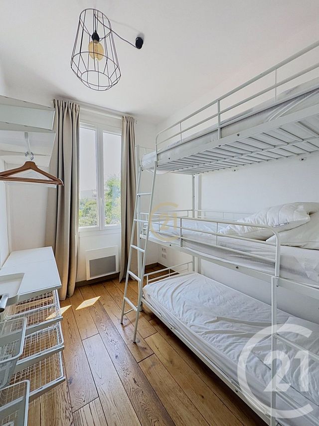 Appartement F3 &agrave; louer - 3 pi&egrave;ces - 46,47 m2 - Antibes - 06 - PROVENCE-ALPES-COTE-D-AZUR