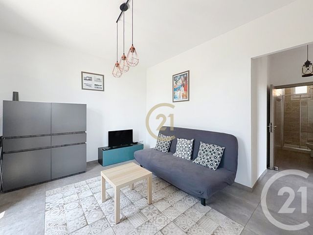 Appartement F3 &agrave; louer - 3 pi&egrave;ces - 46,47 m2 - Antibes - 06 - PROVENCE-ALPES-COTE-D-AZUR