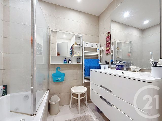 Appartement F3 &agrave; vendre - 3 pi&egrave;ces - 78,36 m2 - Antibes - 06 - PROVENCE-ALPES-COTE-D-AZUR