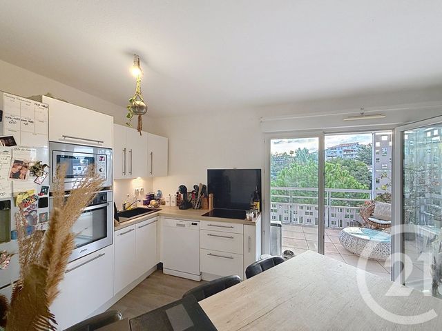 Appartement F3 &agrave; vendre - 3 pi&egrave;ces - 59,70 m2 - Antibes - 06 - PROVENCE-ALPES-COTE-D-AZUR