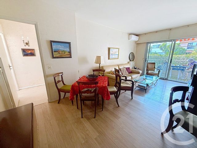 Appartement F4 &agrave; vendre - 4 pi&egrave;ces - 80,05 m2 - Antibes - 06 - PROVENCE-ALPES-COTE-D-AZUR