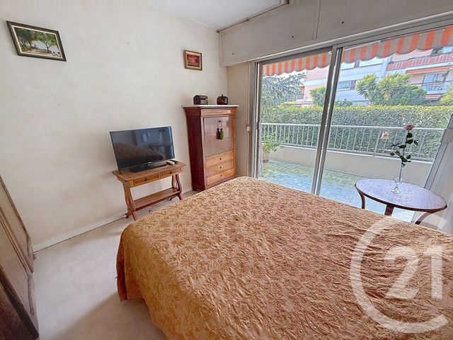 Appartement F4 &agrave; vendre - 4 pi&egrave;ces - 80,05 m2 - Antibes - 06 - PROVENCE-ALPES-COTE-D-AZUR