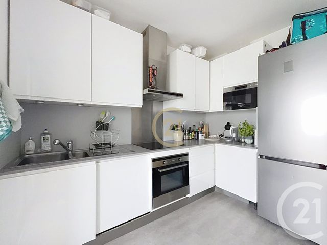 Appartement F3 &agrave; louer - 3 pi&egrave;ces - 72,72 m2 - Antibes - 06 - PROVENCE-ALPES-COTE-D-AZUR