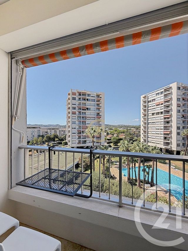 Appartement F3 &agrave; louer - 3 pi&egrave;ces - 72,72 m2 - Antibes - 06 - PROVENCE-ALPES-COTE-D-AZUR