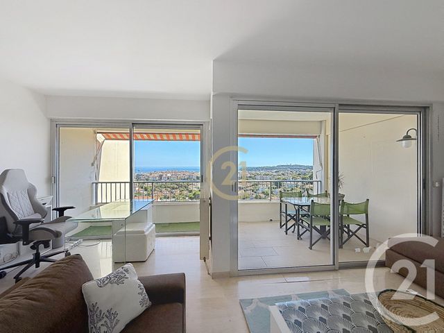 Appartement F3 &agrave; louer - 3 pi&egrave;ces - 72,72 m2 - Antibes - 06 - PROVENCE-ALPES-COTE-D-AZUR