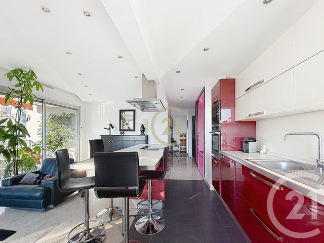 Appartement F3 &agrave; louer - 3 pi&egrave;ces - 73,41 m2 - Antibes - 06 - PROVENCE-ALPES-COTE-D-AZUR