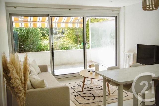 Appartement &agrave; vendre - 3 pi&egrave;ces - 52,39 m2 - Antibes - 06 - PROVENCE-ALPES-COTE-D-AZUR