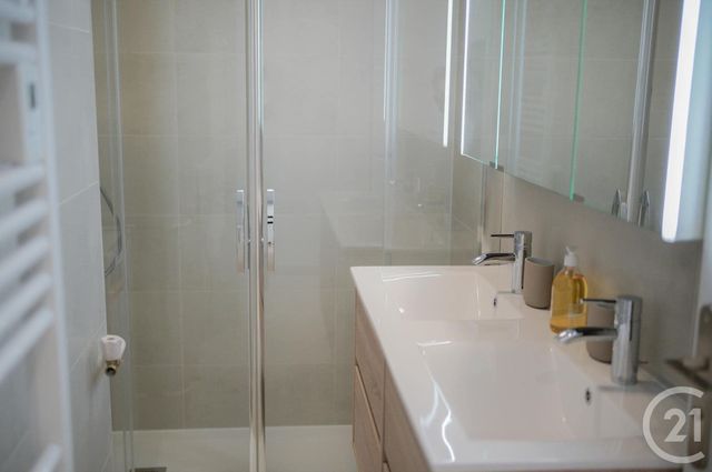 Appartement &agrave; vendre - 3 pi&egrave;ces - 52,39 m2 - Antibes - 06 - PROVENCE-ALPES-COTE-D-AZUR