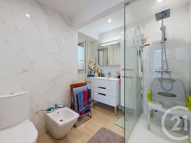 Appartement F4 &agrave; vendre - 4 pi&egrave;ces - 97,35 m2 - Antibes - 06 - PROVENCE-ALPES-COTE-D-AZUR