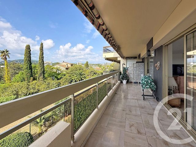 Appartement F4 &agrave; vendre - 4 pi&egrave;ces - 97,35 m2 - Antibes - 06 - PROVENCE-ALPES-COTE-D-AZUR