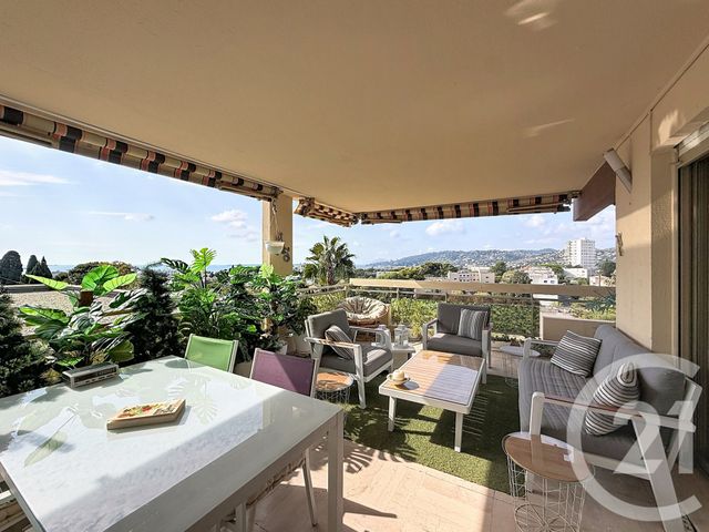 Appartement F4 &agrave; vendre - 4 pi&egrave;ces - 97,35 m2 - Antibes - 06 - PROVENCE-ALPES-COTE-D-AZUR