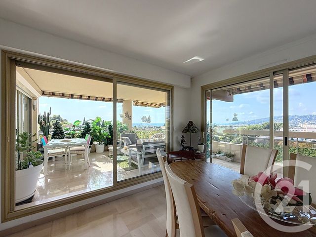 Appartement F4 &agrave; vendre - 4 pi&egrave;ces - 97,35 m2 - Antibes - 06 - PROVENCE-ALPES-COTE-D-AZUR
