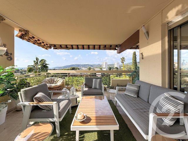 Appartement F4 &agrave; vendre - 4 pi&egrave;ces - 97,35 m2 - Antibes - 06 - PROVENCE-ALPES-COTE-D-AZUR