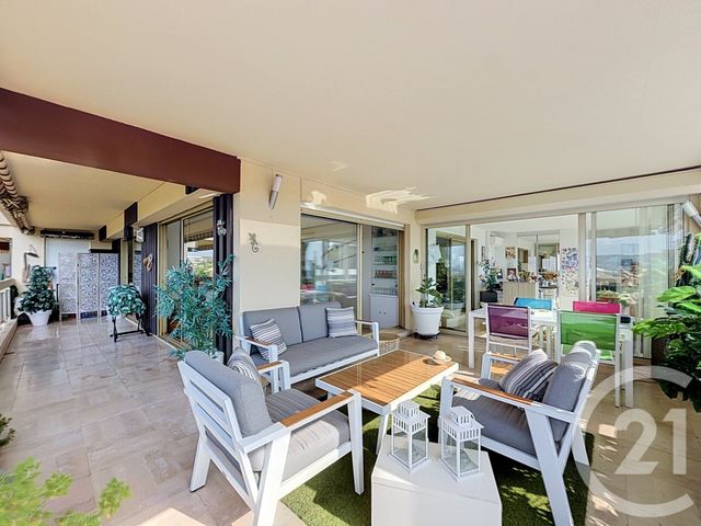 Appartement F4 &agrave; vendre - 4 pi&egrave;ces - 97,35 m2 - Antibes - 06 - PROVENCE-ALPES-COTE-D-AZUR