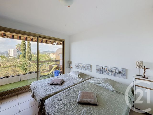 Appartement F4 &agrave; vendre - 4 pi&egrave;ces - 97,35 m2 - Antibes - 06 - PROVENCE-ALPES-COTE-D-AZUR
