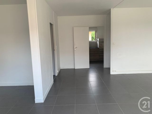 Appartement F3 &agrave; louer - 3 pi&egrave;ces - 76,49 m2 - Fleurance - 32 - MIDI-PYRENEES
