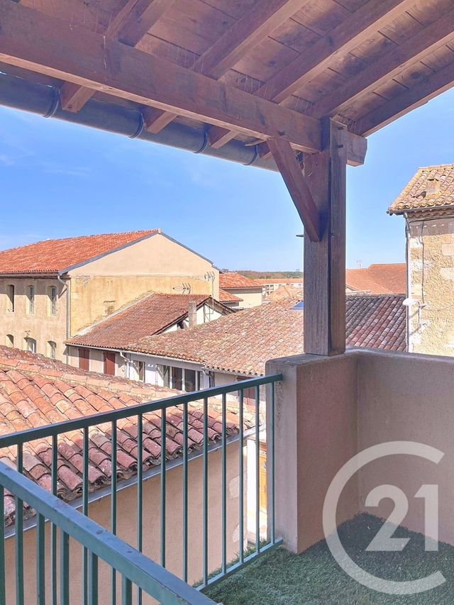Appartement F4 &agrave; louer - 4 pi&egrave;ces - 104,73 m2 - Fleurance - 32 - MIDI-PYRENEES