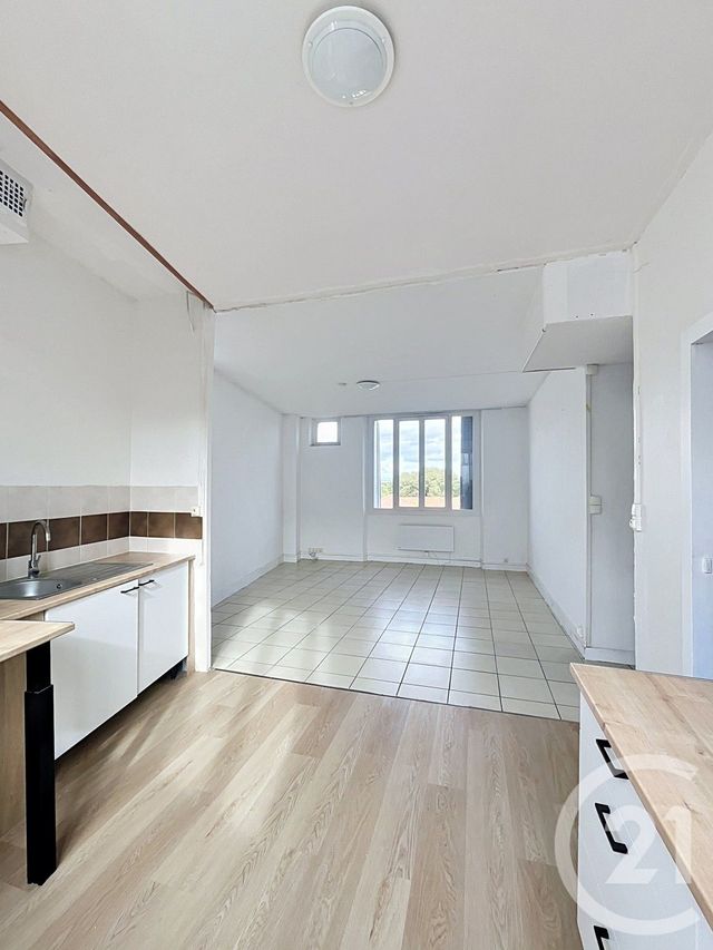 Appartement F5 &agrave; louer - 4 pi&egrave;ces - 87,46 m2 - St Clar - 32 - MIDI-PYRENEES