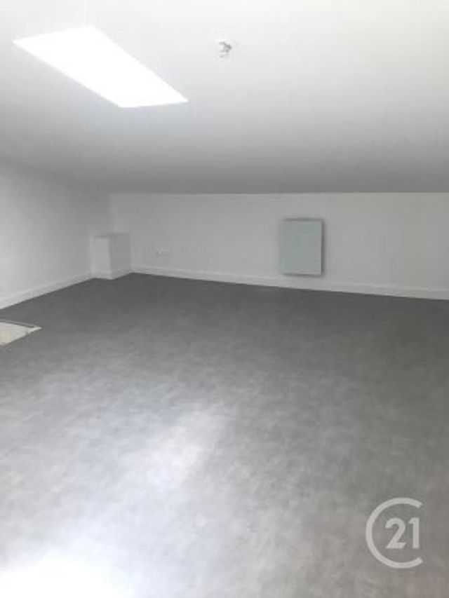 Appartement Duplex &agrave; louer - 3 pi&egrave;ces - 54,57 m2 - Verdun - 55 - LORRAINE