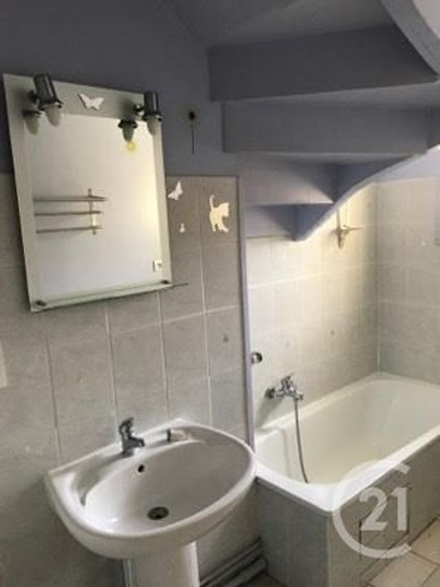 Appartement F3 &agrave; louer - 3 pi&egrave;ces - 57 m2 - Verdun - 55 - LORRAINE