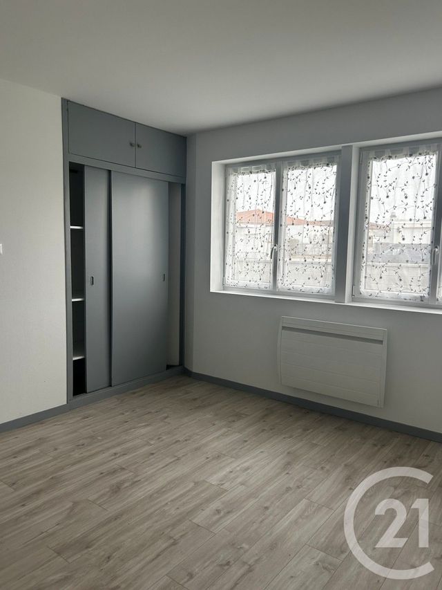 Maison &agrave; louer - 5 pi&egrave;ces - 115 m2 - Etain - 55 - LORRAINE
