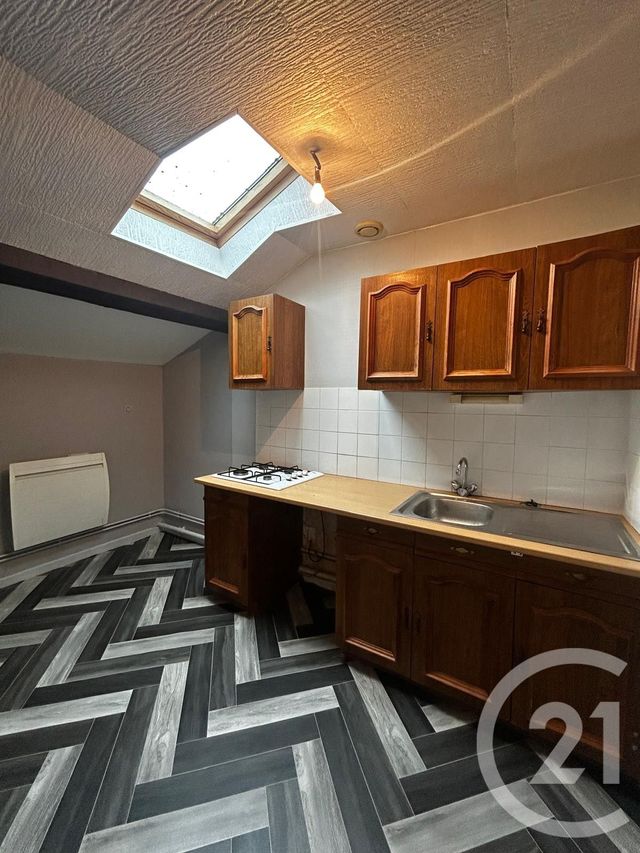 Appartement F2 &agrave; louer - 2 pi&egrave;ces - 54,41 m2 - Etain - 55 - LORRAINE