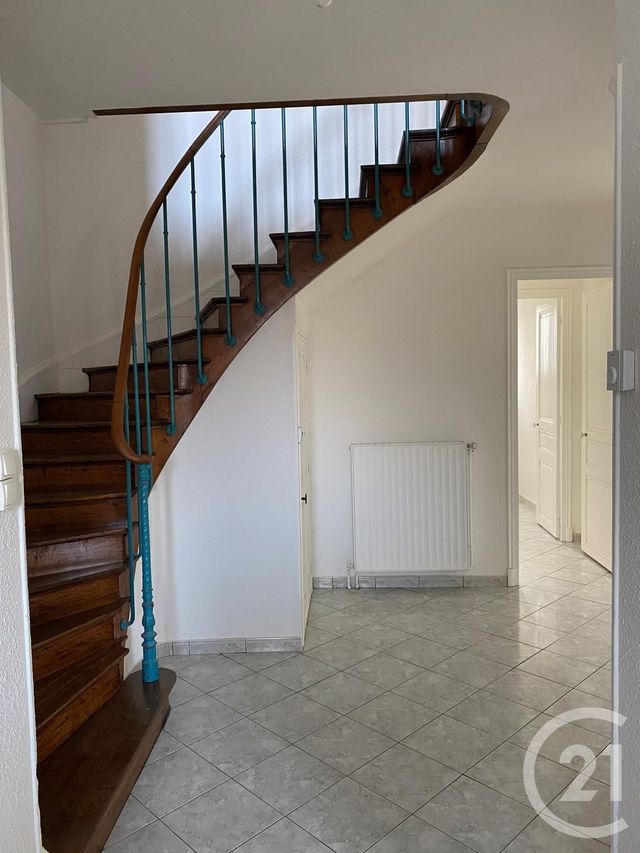 Appartement F6 &agrave; louer - 5 pi&egrave;ces - 137,18 m2 - Etain - 55 - LORRAINE