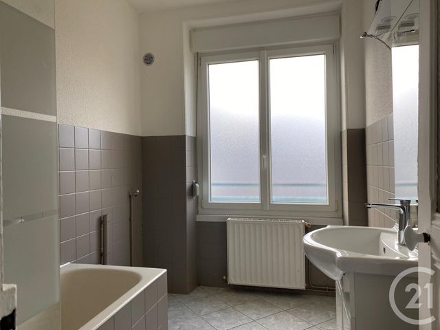Appartement F6 &agrave; louer - 5 pi&egrave;ces - 137,18 m2 - Etain - 55 - LORRAINE
