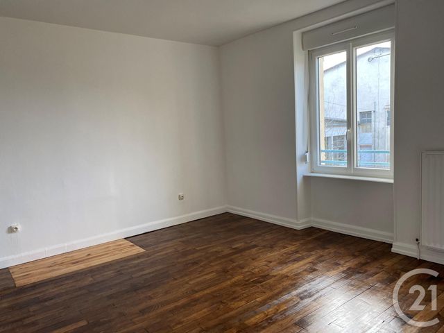 Appartement F6 &agrave; louer - 5 pi&egrave;ces - 137,18 m2 - Etain - 55 - LORRAINE