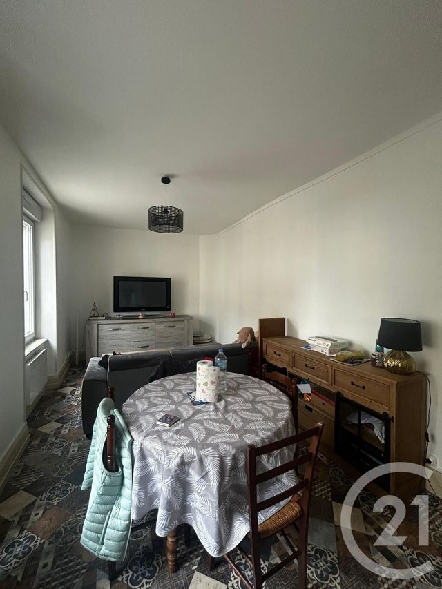 Appartement F10 &agrave; louer - 2 pi&egrave;ces - 52,10 m2 - Etain - 55 - LORRAINE