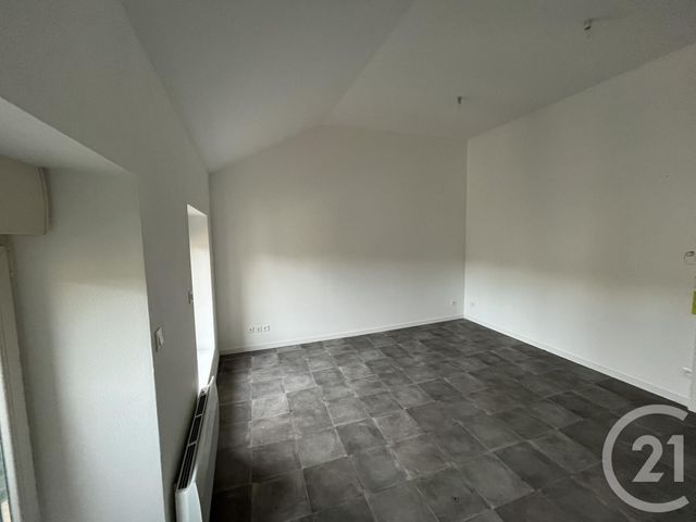 Appartement F2 &agrave; louer - 2 pi&egrave;ces - 30 m2 - Etain - 55 - LORRAINE