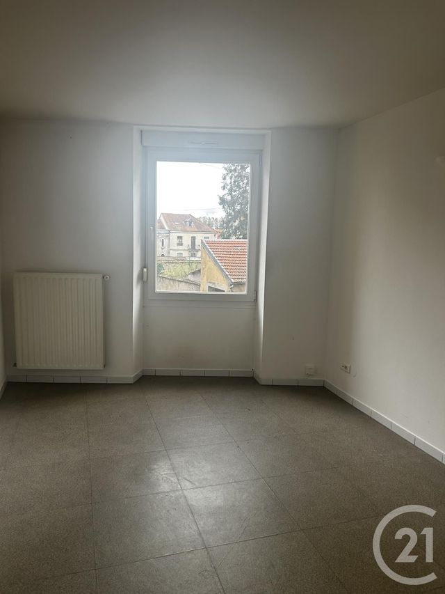 Appartement F2 &agrave; louer - 2 pi&egrave;ces - 38,71 m2 - Etain - 55 - LORRAINE