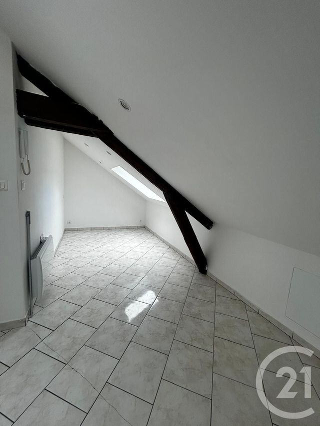 Appartement Studio &agrave; louer - 1 pi&egrave;ce - 18 m2 - Etain - 55 - LORRAINE