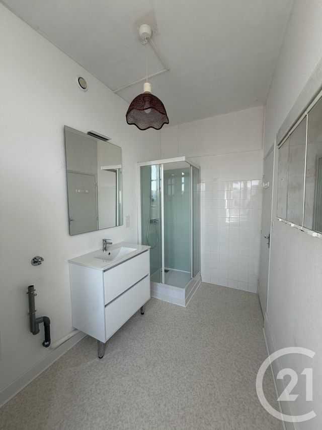 Appartement T4 &agrave; louer - 4 pi&egrave;ces - 73 m2 - St Rambert D Albon - 26 - RHONE-ALPES