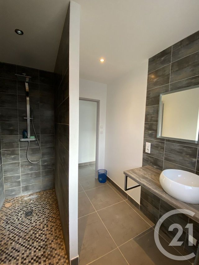 Maison &agrave; louer - 4 pi&egrave;ces - 112,20 m2 - Roiffieux - 07 - RHONE-ALPES