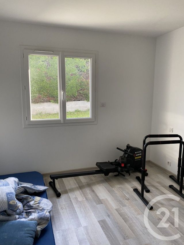 Maison &agrave; louer - 4 pi&egrave;ces - 112,20 m2 - Roiffieux - 07 - RHONE-ALPES
