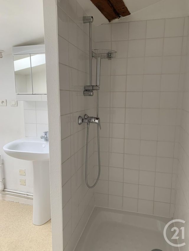 Appartement T2 &agrave; louer - 2 pi&egrave;ces - 39 m2 - Annonay - 07 - RHONE-ALPES