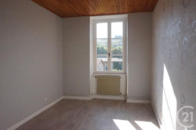 Appartement T4 à louer - 4 pièces - 75 m2 - Bourg Argental - 42 - RHONE-ALPES