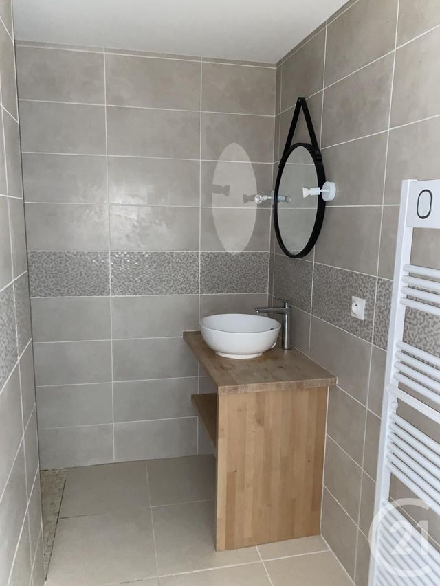 Appartement T2 &agrave; louer - 2 pi&egrave;ces - 42 m2 - Satillieu - 07 - RHONE-ALPES