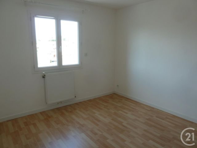 Appartement T3 &agrave; louer - 3 pi&egrave;ces - 87 m2 - Vernosc Les Annonay - 07 - RHONE-ALPES
