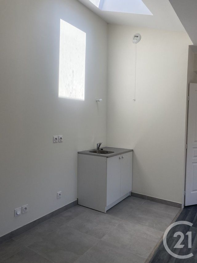 Appartement T2 &agrave; louer - 2 pi&egrave;ces - 26,30 m2 - Annonay - 07 - RHONE-ALPES