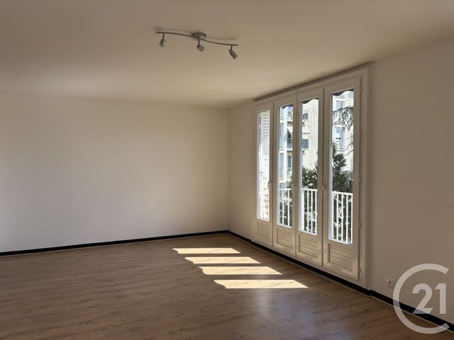Appartement T3 &agrave; louer - 3 pi&egrave;ces - 71 m2 - Annonay - 07 - RHONE-ALPES