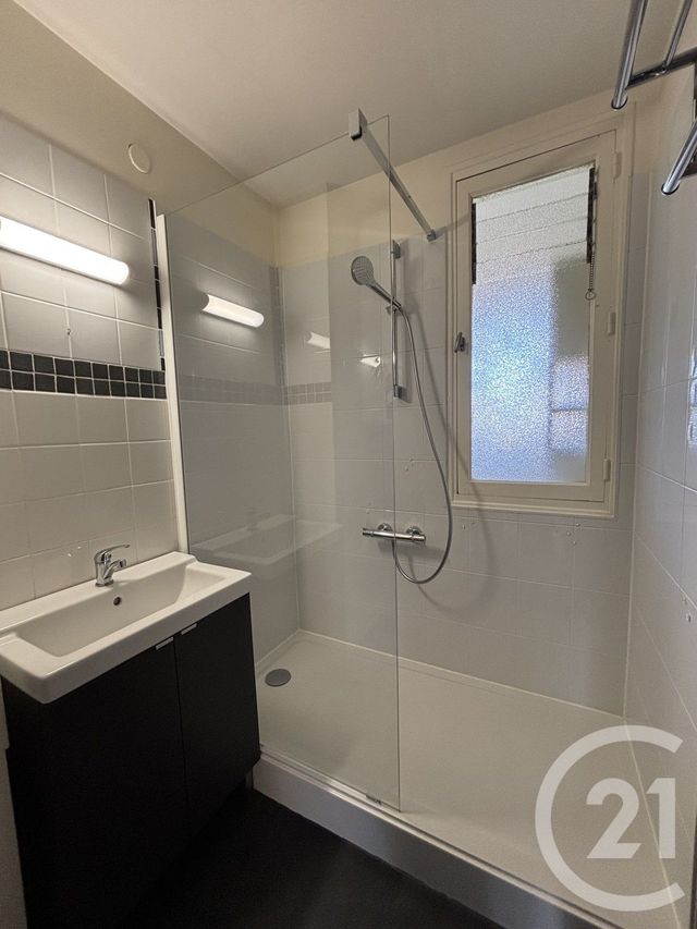 Appartement T3 &agrave; louer - 3 pi&egrave;ces - 71 m2 - Annonay - 07 - RHONE-ALPES