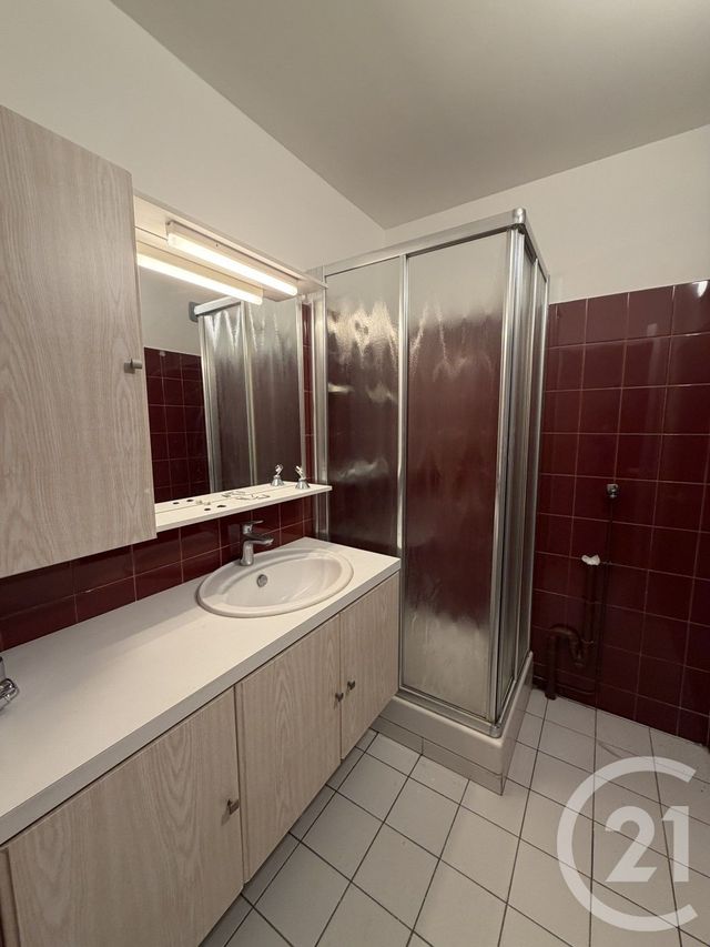 Appartement T4 &agrave; louer - 4 pi&egrave;ces - 85,06 m2 - Annonay - 07 - RHONE-ALPES