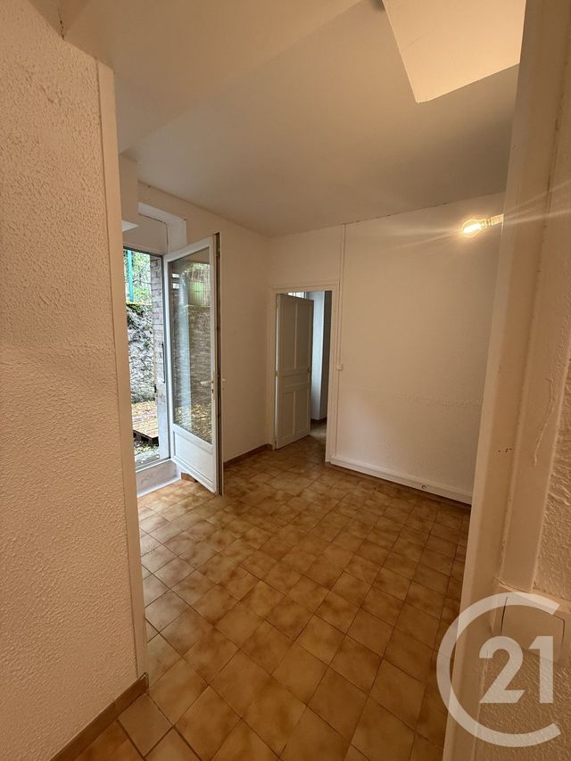 Appartement T3 &agrave; louer - 3 pi&egrave;ces - 66 m2 - Satillieu - 07 - RHONE-ALPES