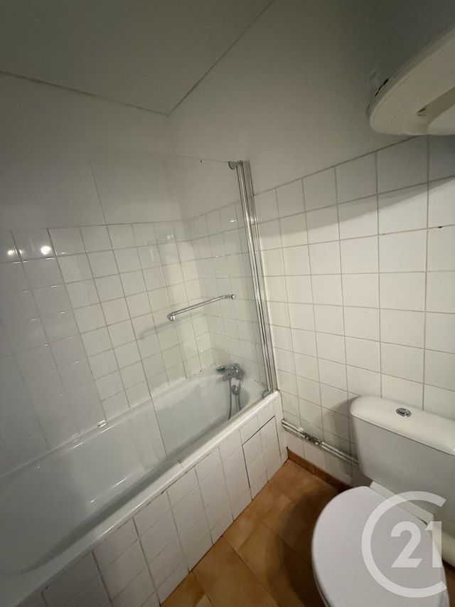 Appartement T3 &agrave; louer - 3 pi&egrave;ces - 66 m2 - Satillieu - 07 - RHONE-ALPES