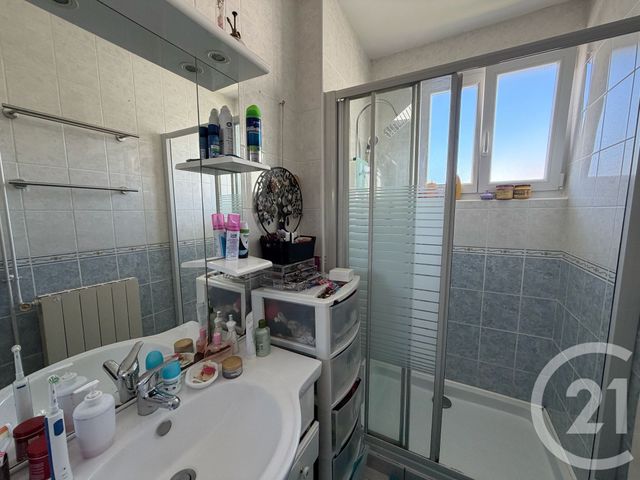Appartement F3 &agrave; vendre - 4 pi&egrave;ces - 70,42 m2 - Annonay - 07 - RHONE-ALPES