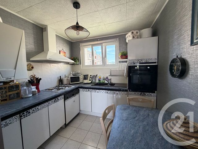 Appartement F3 &agrave; vendre - 4 pi&egrave;ces - 70,42 m2 - Annonay - 07 - RHONE-ALPES