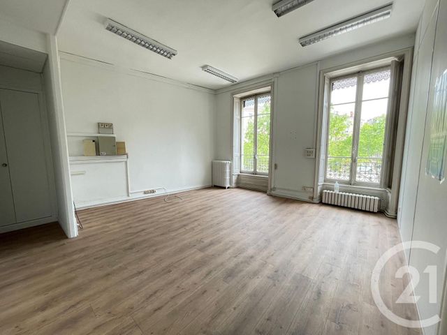 Appartement Local &agrave; vendre - 7 pi&egrave;ces - 270 m2 - Annonay - 07 - RHONE-ALPES